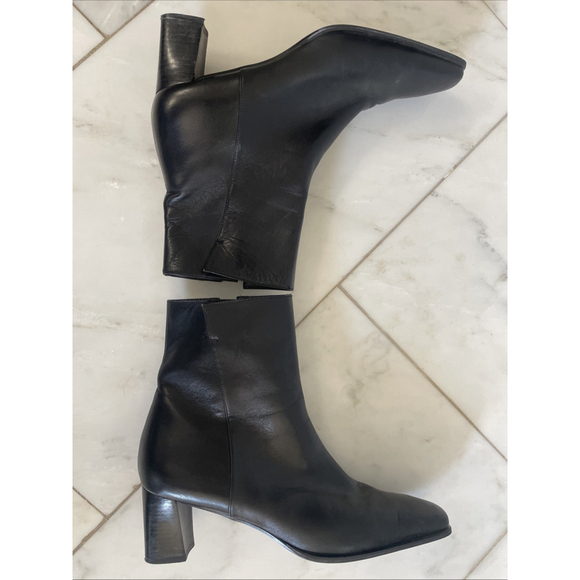 Stuart Weitzman, Women’s Size 9 Narrow, Black Leather Heeled Ankle Boots Zip Up - Picture 6 of 11